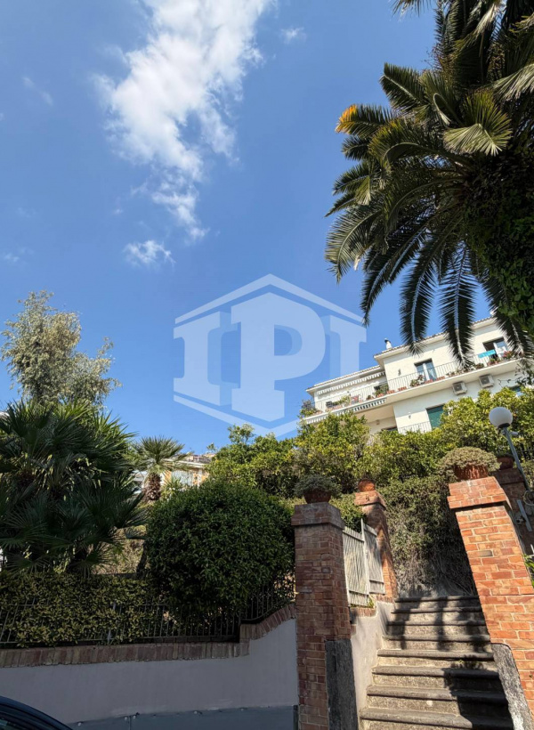 Ampio bilocale in Via T. Tasso, Napoli (NA)