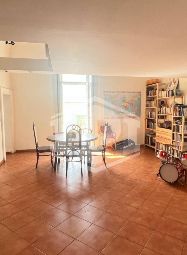 Trilocale in Vico dei Venti 16, Napoli (NA)