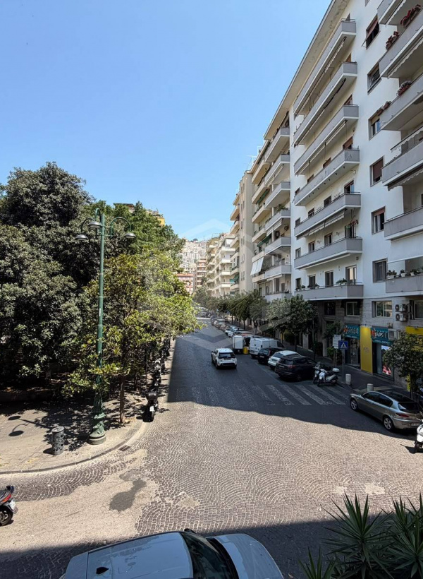 Ufficio in Riviera di Chiaia 256, Napoli (NA)