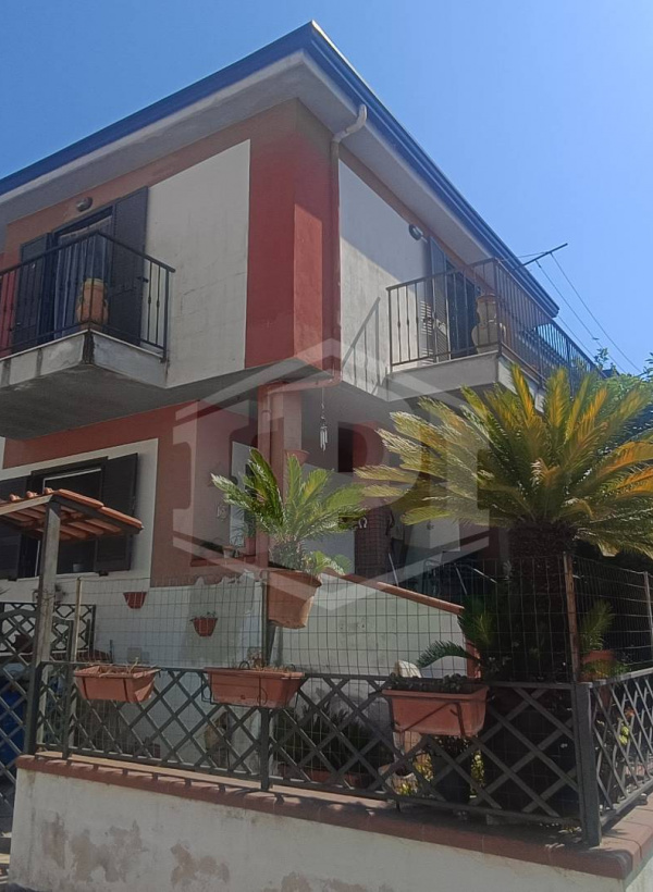 Villetta a schiera in Via Casilina Snc, Teano (CE)