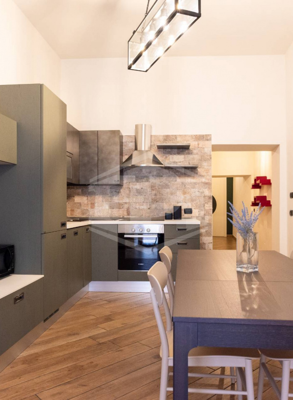 Trilocale in Via Rua Catalana 33, Napoli (NA)