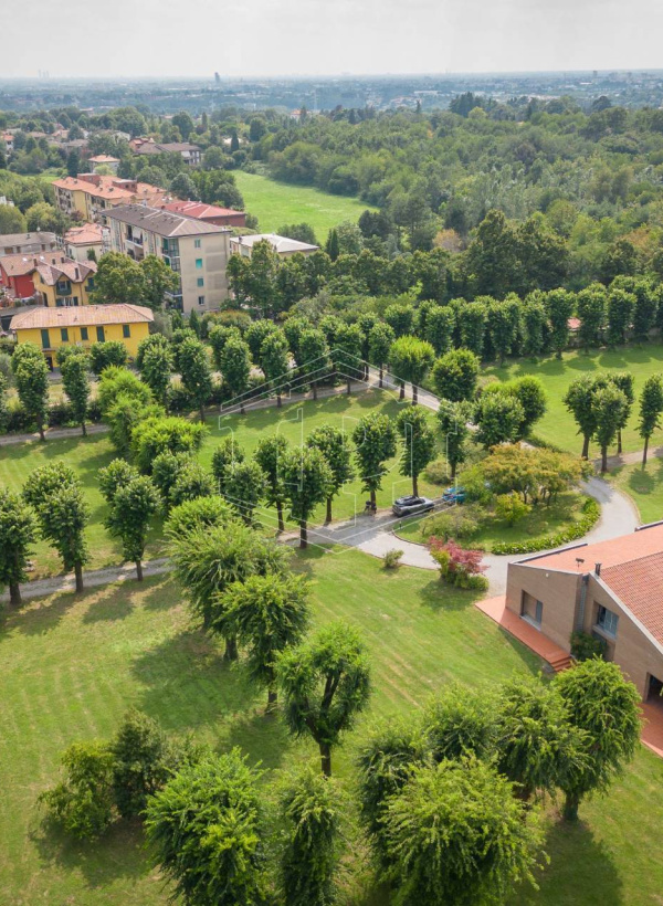 Complesso immobiliare, Besana Brianza (MB)