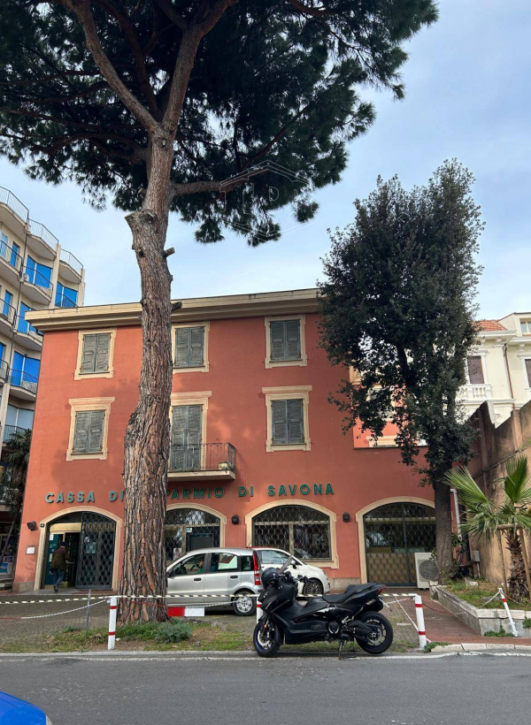 Stabile, Via Aurelia, Spotorno (SV)