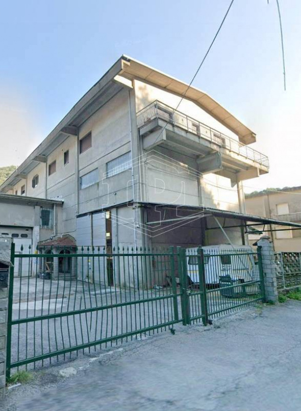 Capannone, Via Valle Stura, Masone (GE)