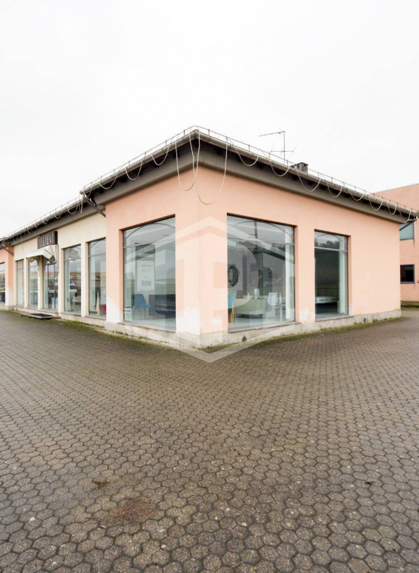 Capannone, Strada Serravalle, Novi Ligure (AL)