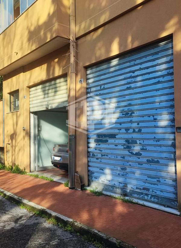 Magazzino/Laboratorio, Via San Marino, Genova GE