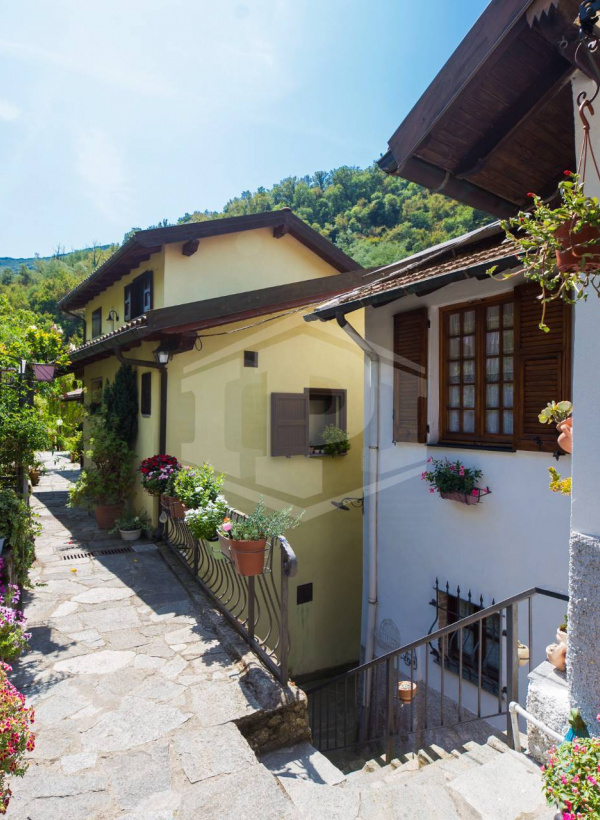 Casa semi-indipendente, Via Pernecco Inferiore, Serra Ricco' (GE)