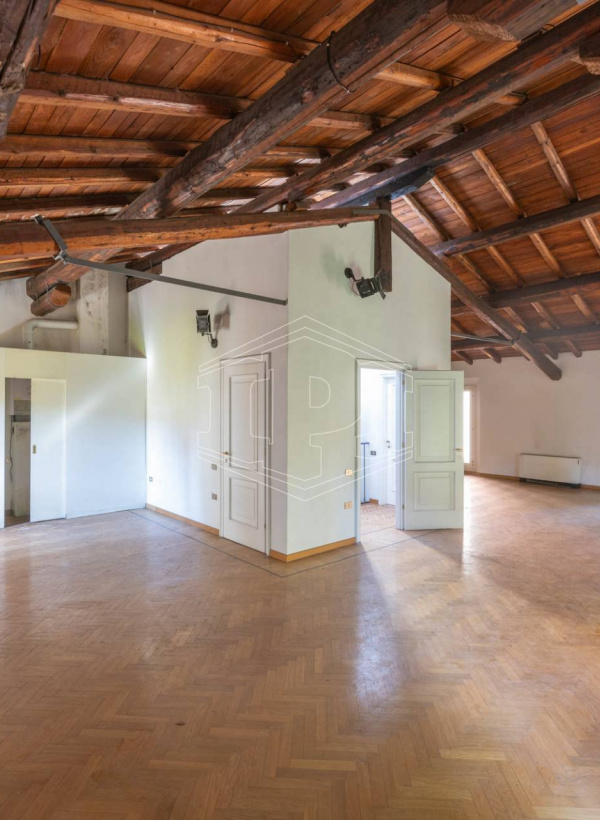 Appartamento in Strada Maggiore, Bologna (BO)