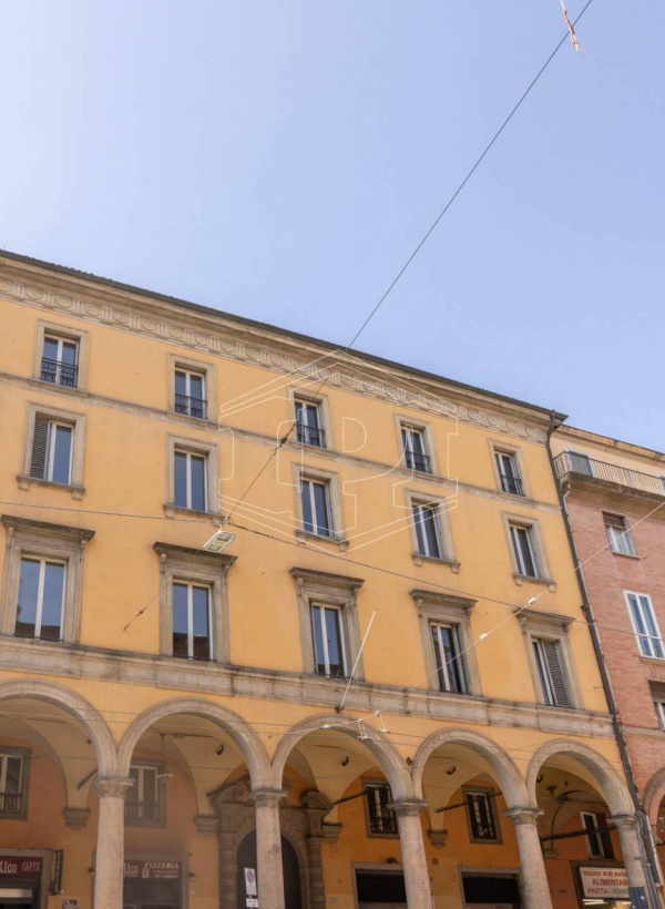 Appartamento con cortile privato in Strada Maggiore, Bologna (BO)