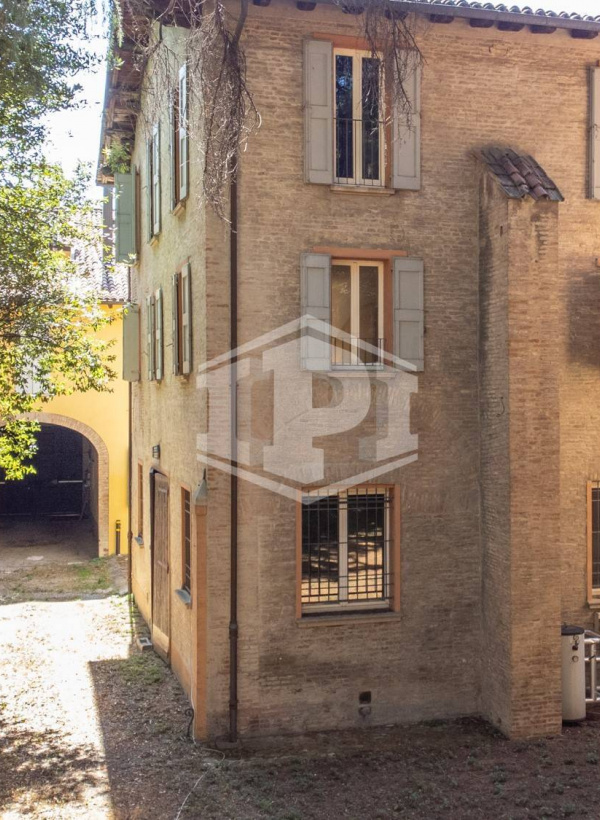 Palazzina direzionale indipendente in centro, Strada Maggiore, Bologna