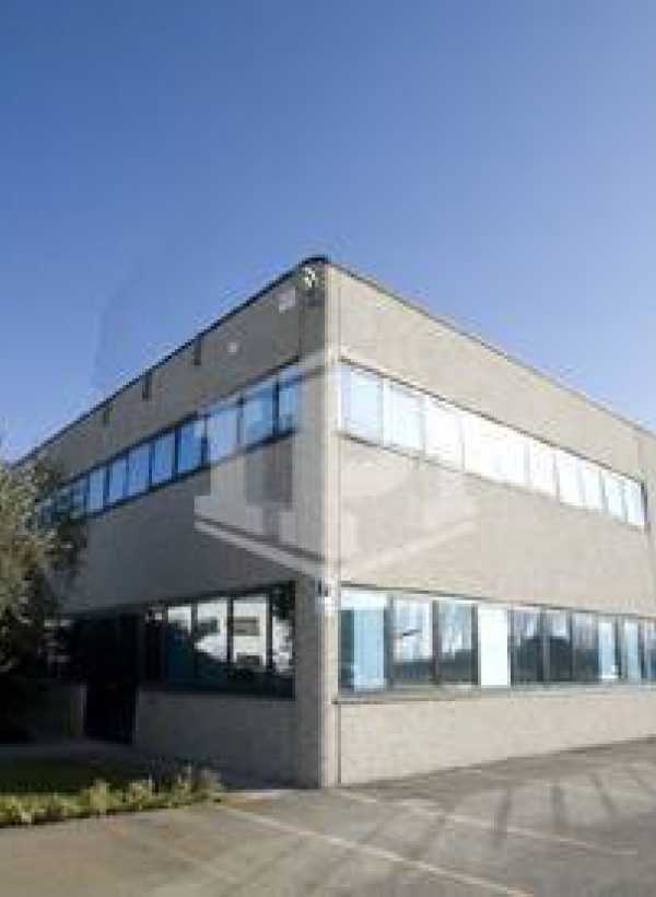 Complesso uffici e officine in Via Francesco Luigi Ferrari, Ferrara (FE)