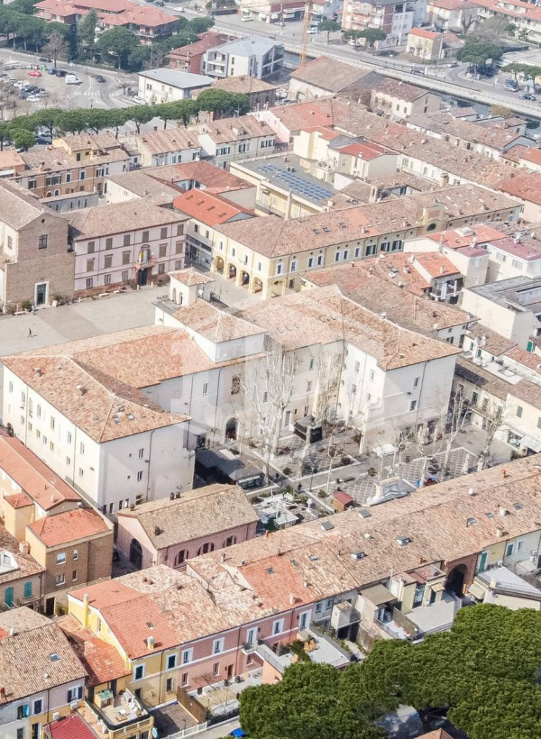 Complesso di 3 Appartamenti in Centro Storico a Cervia (RA), Quadrilatero