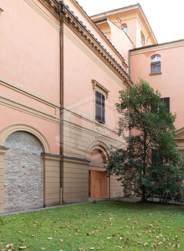 Appartamento di pregio in pieno Centro, Via Barberia, Bologna (BO)