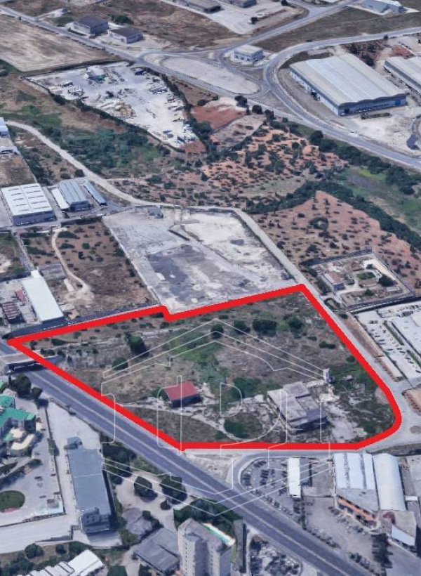 Suolo edificabile commerciale sito fronte S.S/96 - Bari (BA)