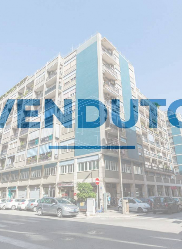 Pentalocale sito in Via Lattanzio 104 - Bari (BA)