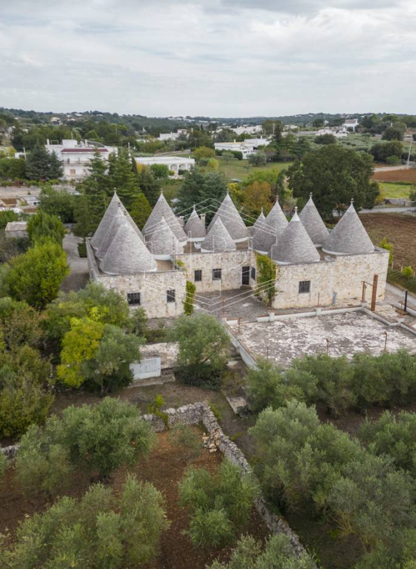Complesso trulli sito in Contrada Macco Macco - Locorotondo (BA)