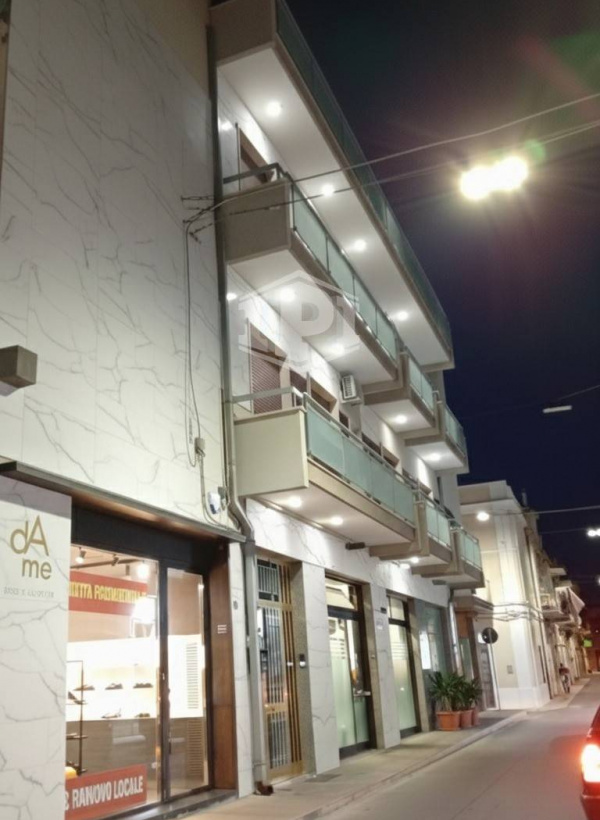 Locale commerciale sito in Via Capitano Sauro 2 - Noicattaro (BA)