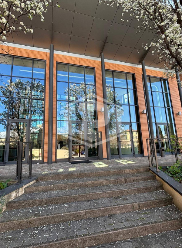 Ufficio in zona Leopolda/Porta al Prato (FI)