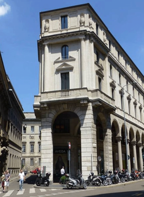 Via degli Omenoni 2