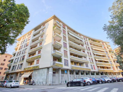 Trilocale in Piazza Chiaves (TO)