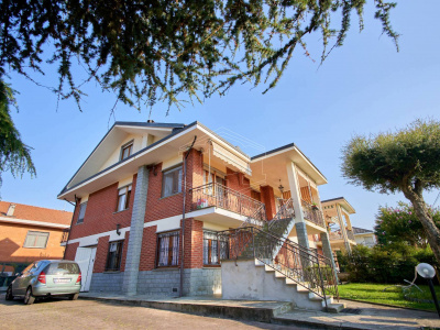 Appartamento in villa in Strada dei Ronchi, Lombardore (TO)