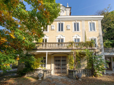 Villa in Strada Ferrero di Cambiano, Moncalieri (TO)
