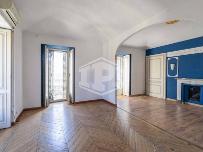 Pentalocale in Via Vittorio Amedeo II (TO)