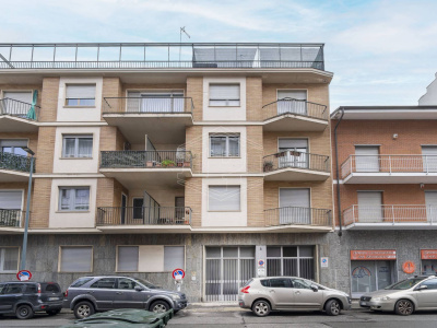 Capannone in via Porpora 29/8 - Torino