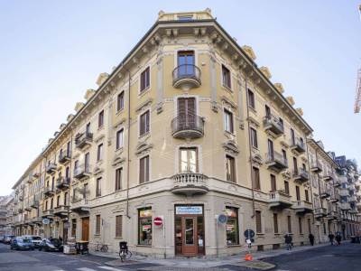 Locale commerciale in Via Magenta 57 - Torino