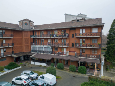 Piastra commerciale in Via Riesi, 6 - Orbassano (TO)
