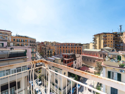 5 Vani in Via Elio Vittorini 10, Napoli (NA)