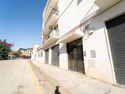 Complesso immobiliare in Via Leopoldo Tarantini 10/30, Napoli (NA)