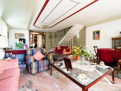 Villa indipendente in Via Bernardo Cavallino 51, Napoli (NA)