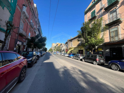 Locale Commerciale in Corso Secondigliano 459, Napoli (NA)