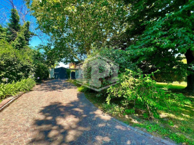 Villa con piscina in Via Monteruscello 35, Pozzuoli (NA)