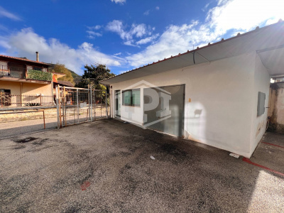 Locale Commerciale in Via Vicinale Campanile 123, Napoli (NA)