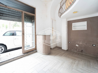 Locale in Piazza Santa Maria della Fede 7, Napoli (NA)