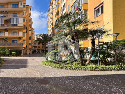 5 vani in Viale Augusto 9, Napoli (NA)