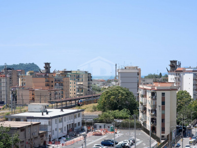 Ampio Trilocale in Via Diocleziano 106, Napoli (NA)