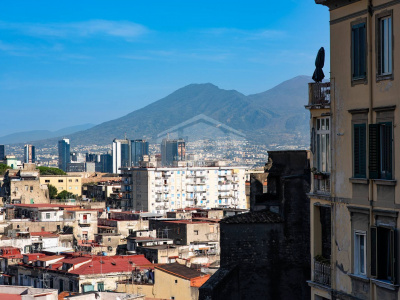 6 Vani in Via S. Teresa degli Scalzi 162 in Napoli (NA)
