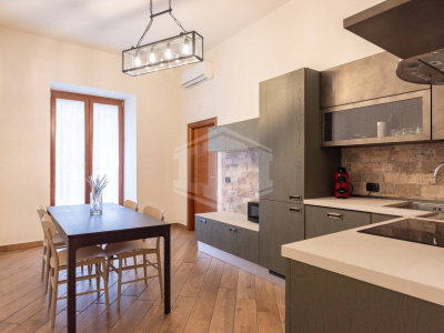 Trilocale in Via Rua Catalana 33, Napoli (NA)