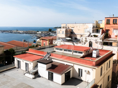 Edificio Cielo-Terra in Via dei Molini Idraulici 8, Torre Annunziata (NA)