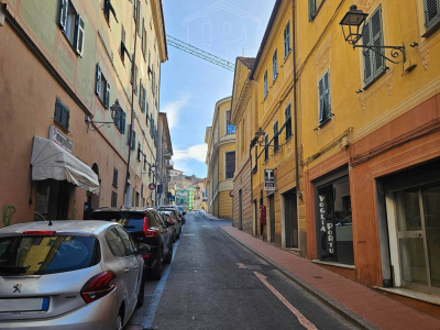 Locale commerciale, Via San Maurizio, Imperia (IM)