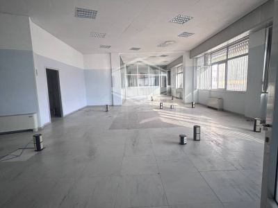 Locale commerciale, Piazza Maestri dell'Artigianato, Savona, SV