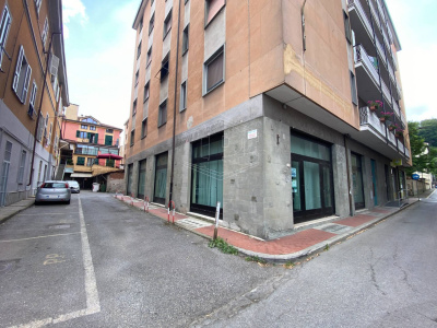 Negozio, Via Fratelli Francia, Cairo Montenotte, SV