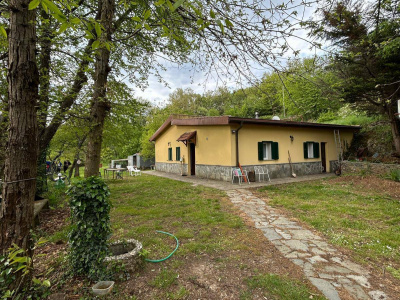 Villa, Via San Bartolomeo del Bosco, Savona (SV)