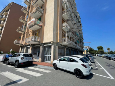 Locale commerciale, Via Brilla, Savona, SV