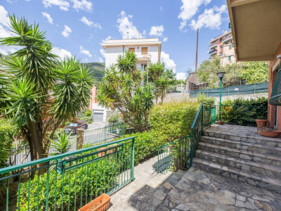 Villa, Salita alla Chiesa di Fegino, Genova, GE