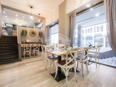 Locale commerciale, Largo XII Ottobre, Genova, Ge