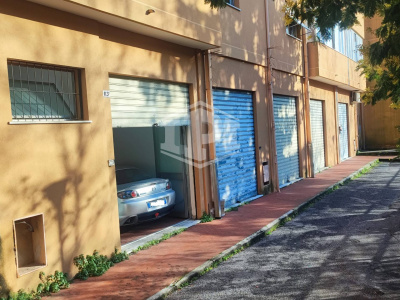 Magazzino/Laboratorio, Via San Marino, Genova GE